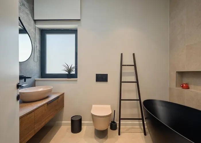 Tranquilla By Guide *