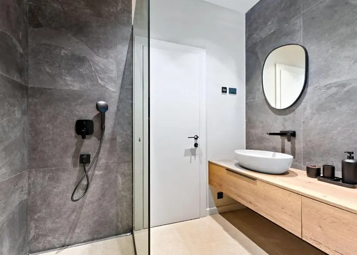 Tranquilla By Guide *